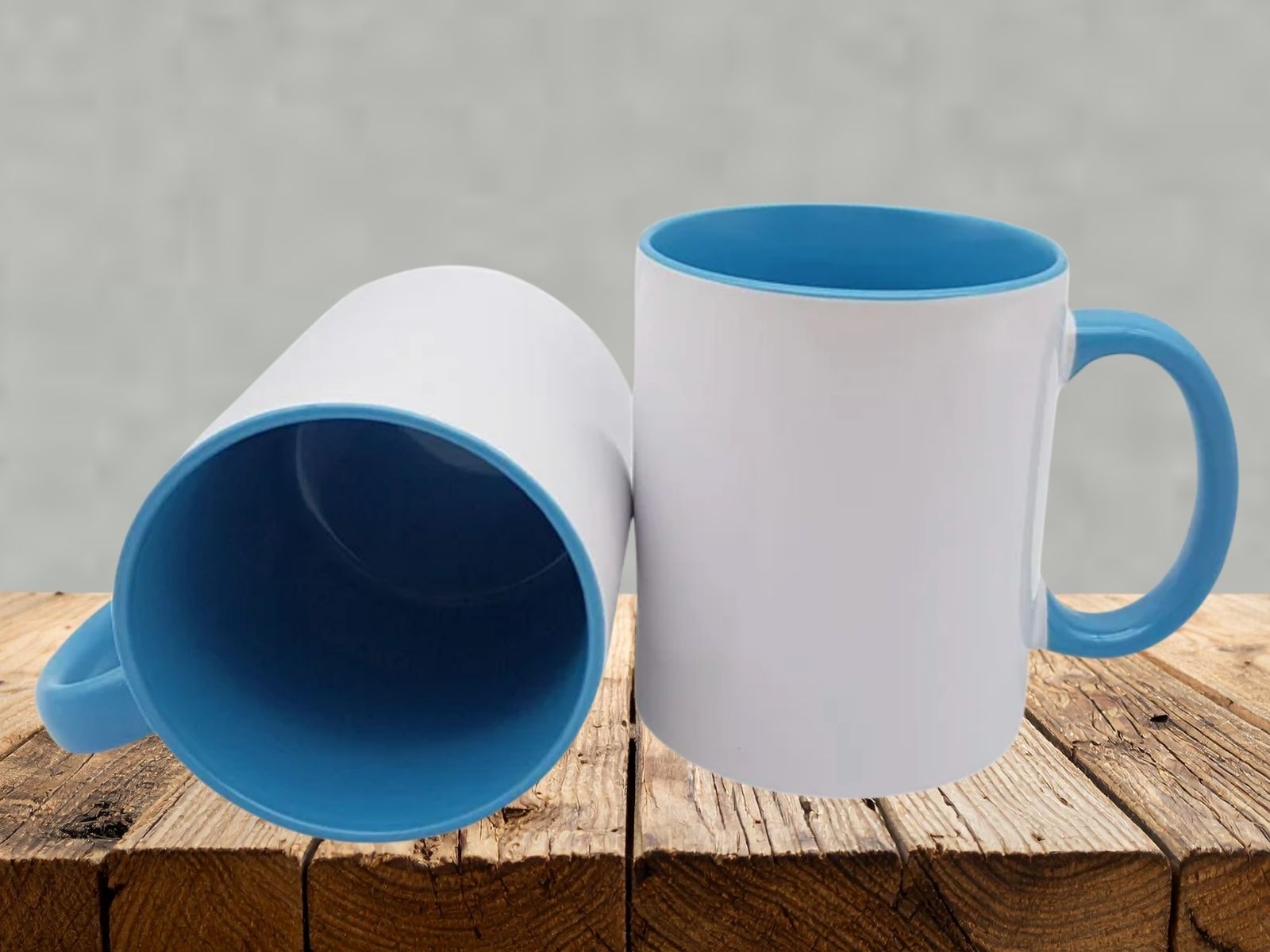 Caneca com alça e interior azul claro 325ml